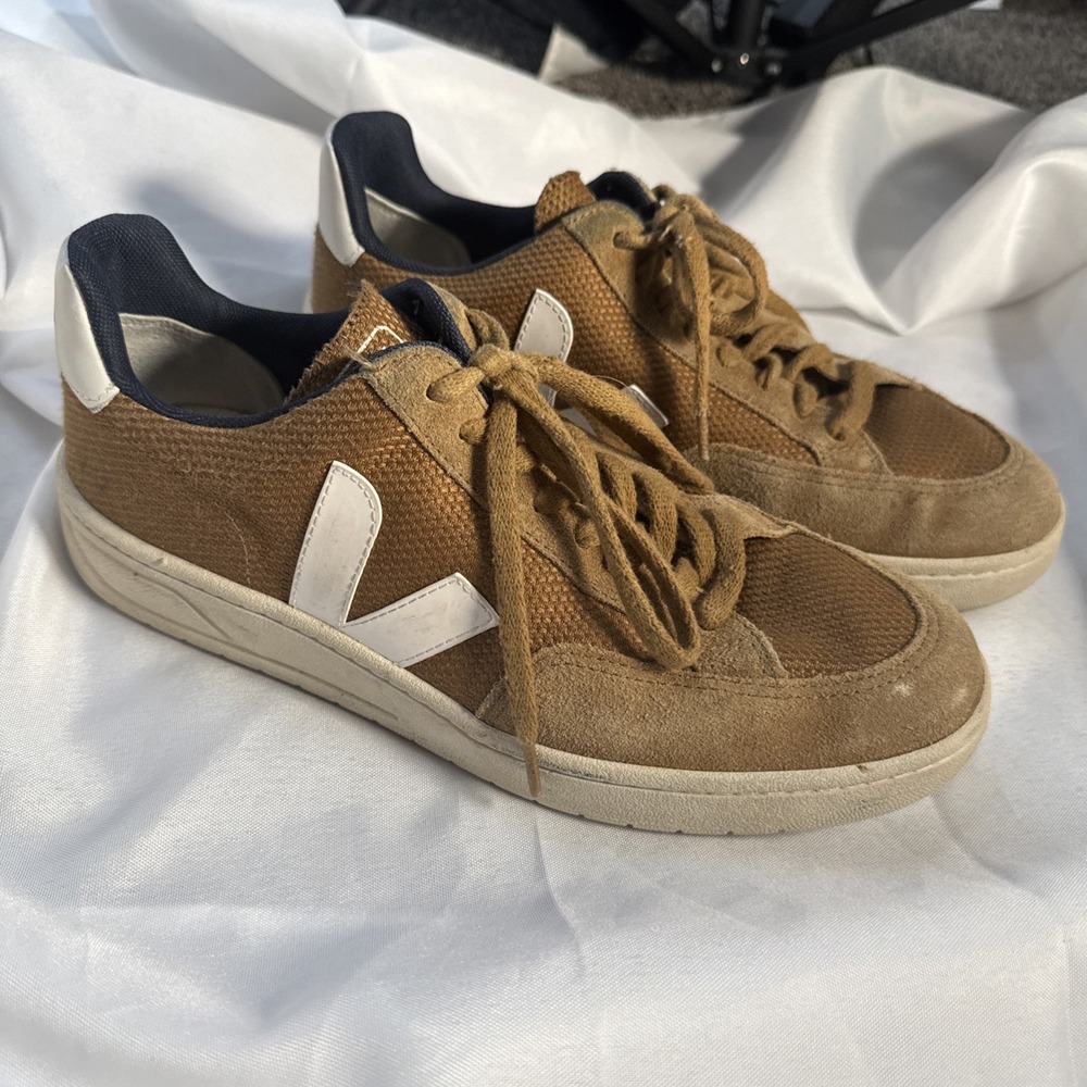 Veja Mens V 12 Sneakers Size 10 Tan Mesh Suede Sustainable Low Top Trainers